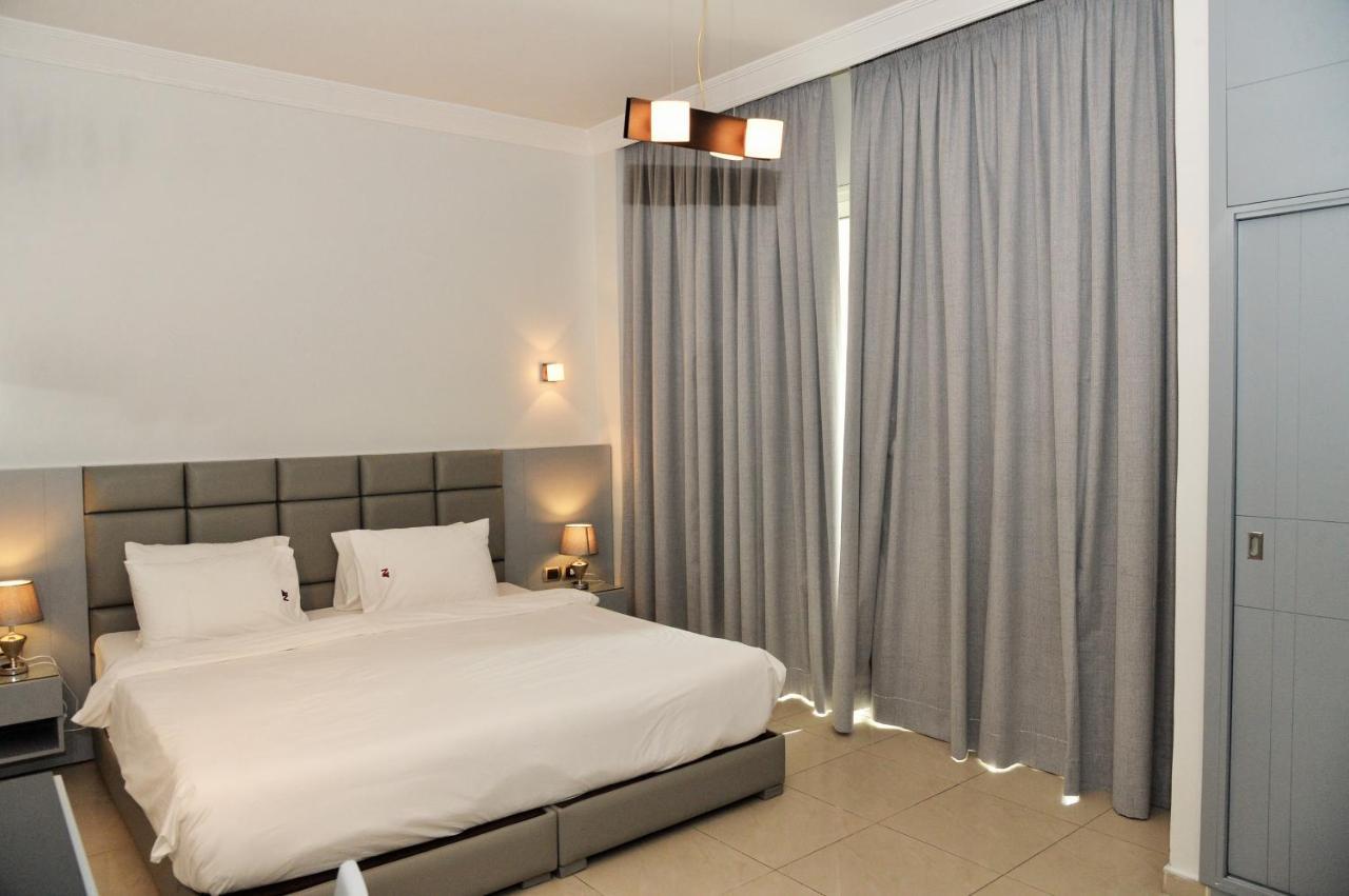 Ny Hotel