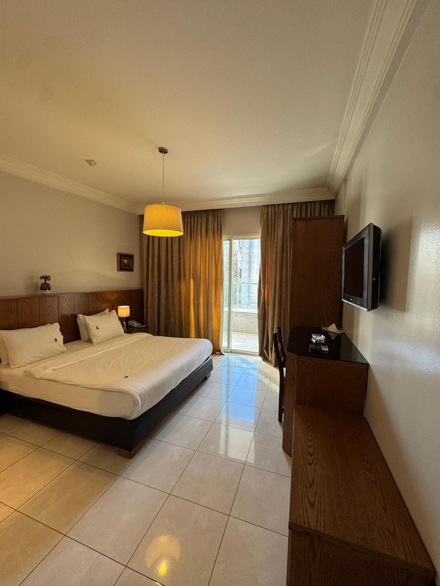 Ny Hotel 4*