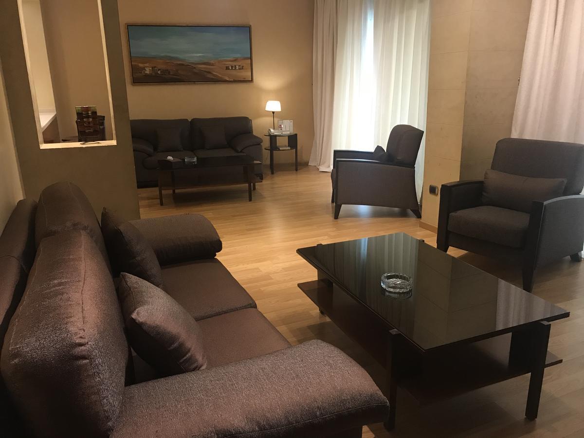 Ny Hotel